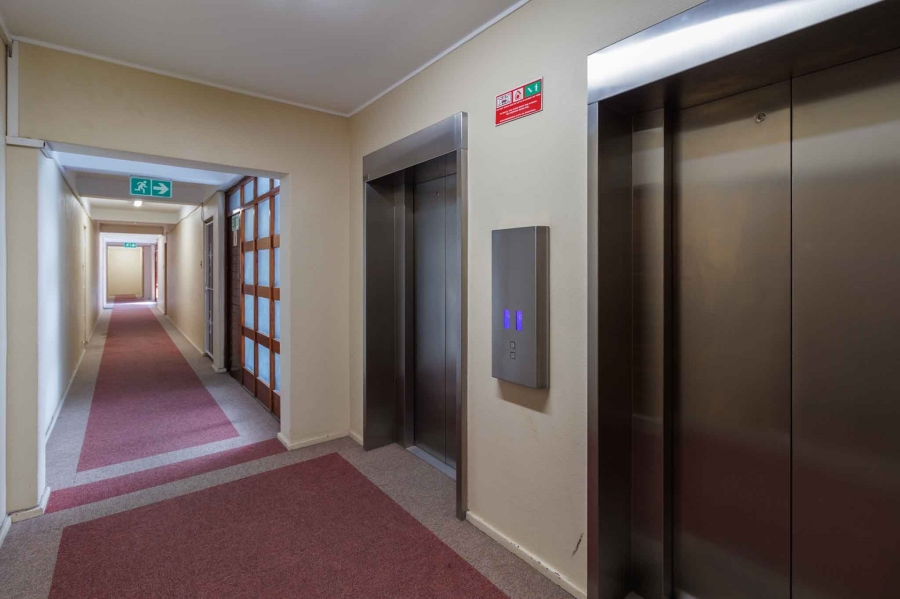 To Let 1 Bedroom Property for Rent in Mouille Point Western Cape